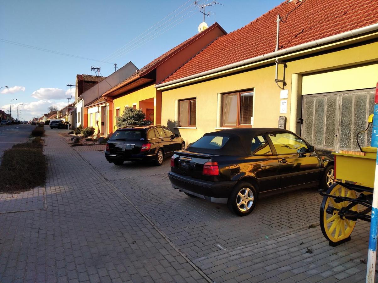 Ubytování u Malinkovičů Břeclav Exterior foto